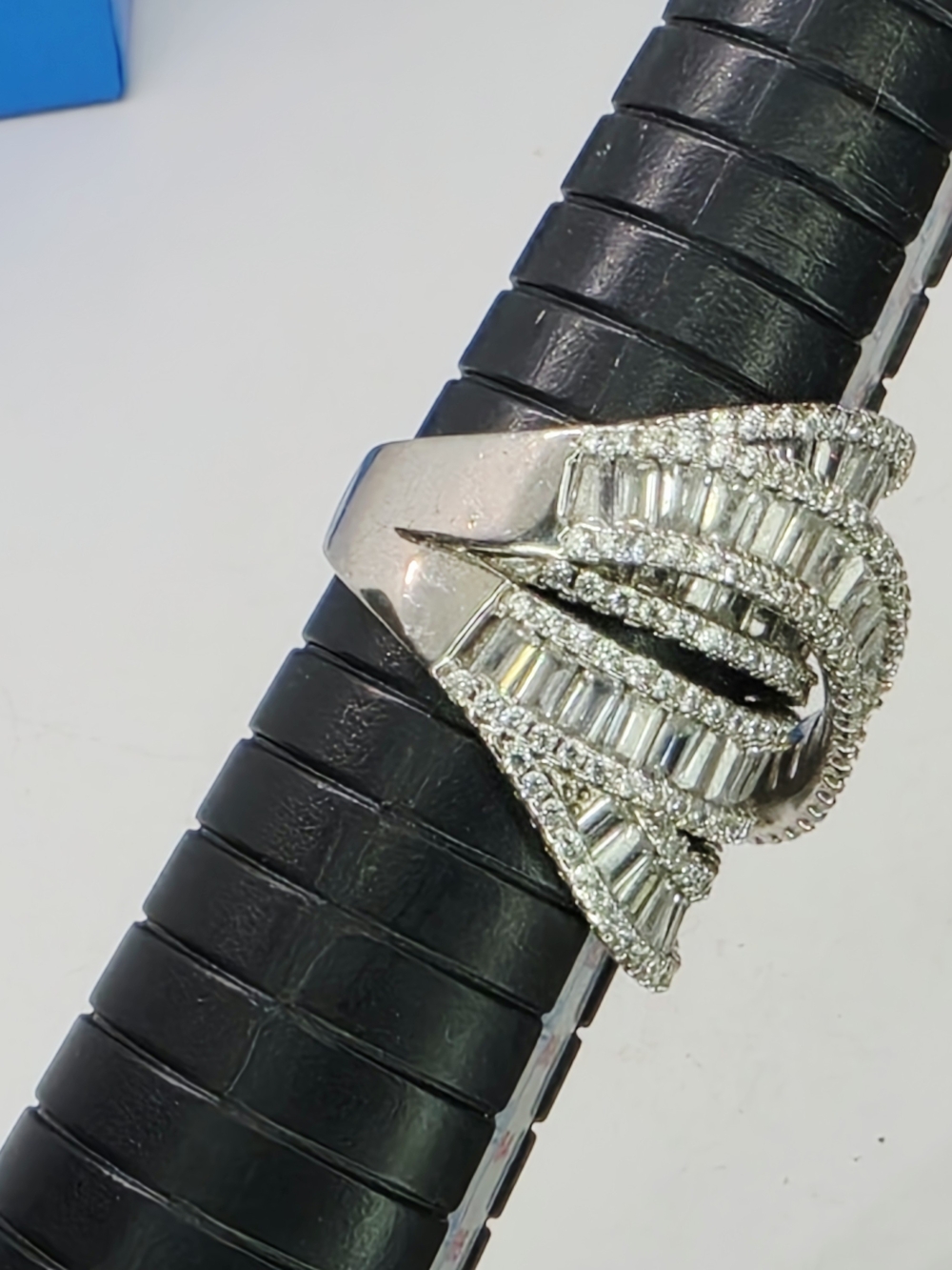Diamonique Baguette & Round Wide Crossover Band Ring Sterling Silver Size 9 Box - Picture 6 of 11